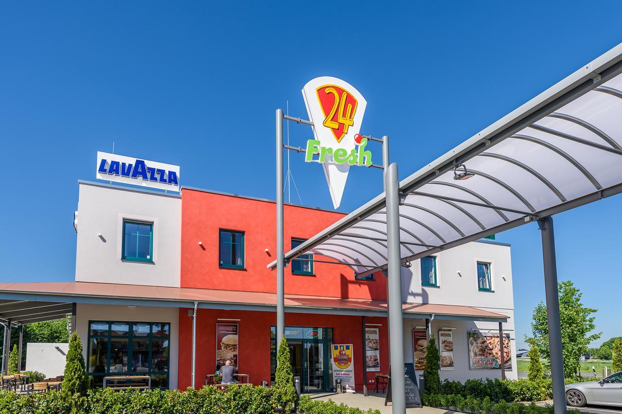 Hotel Cloppenburg Exterior photo